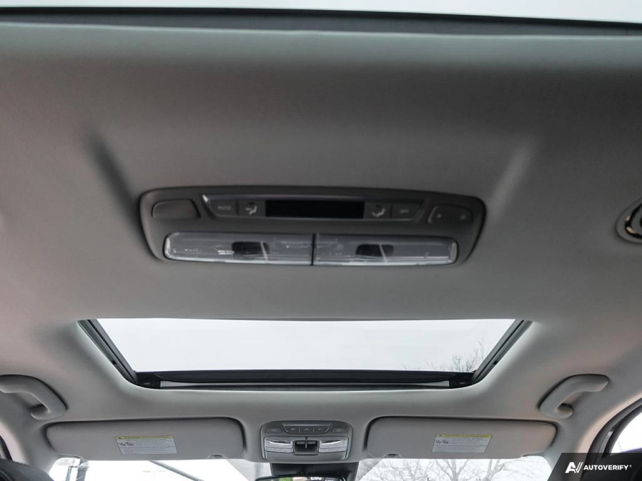 2022 Kia Telluride SX Main Image