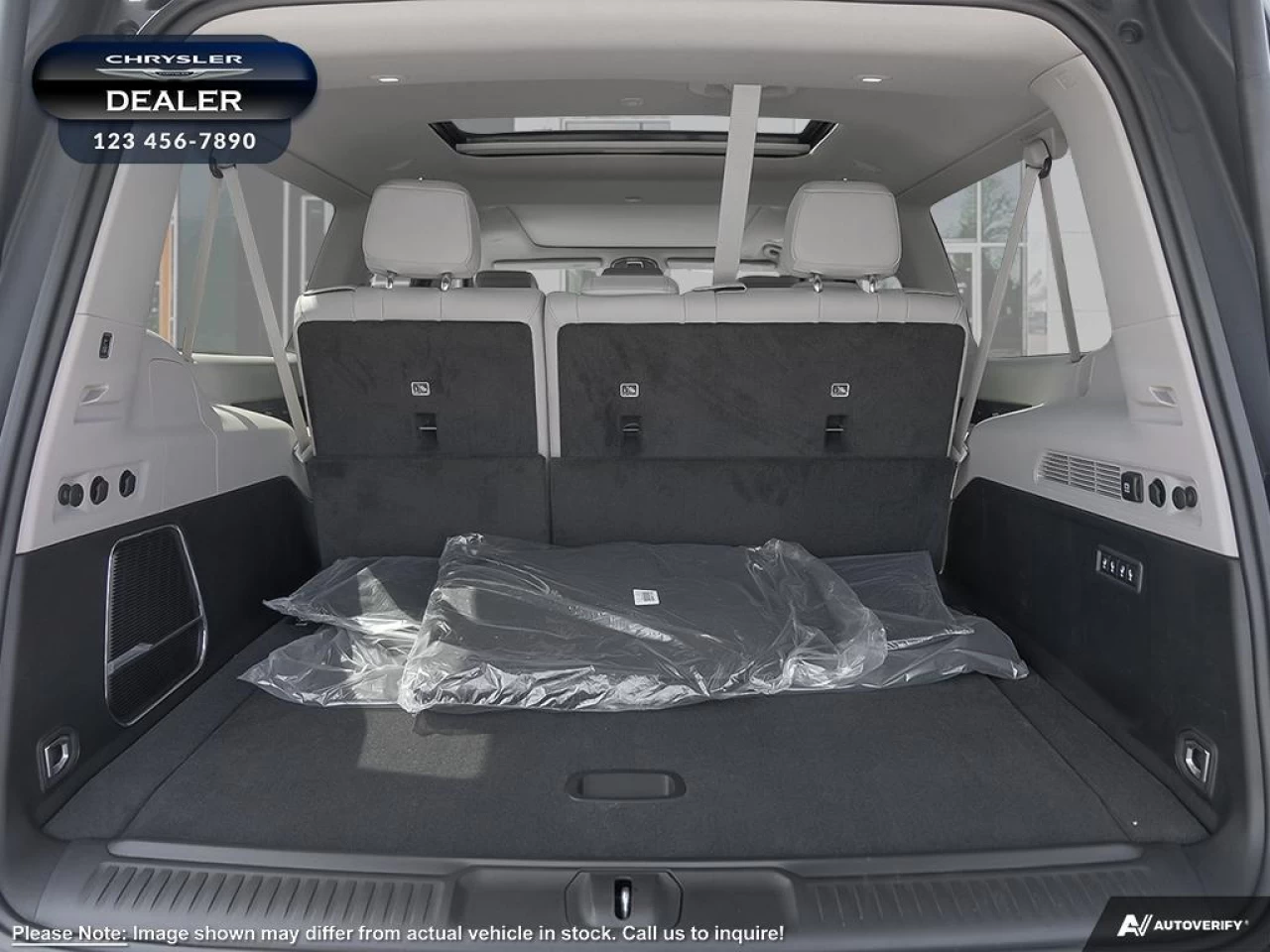 2023 Jeep Wagoneer L Series II Main Image