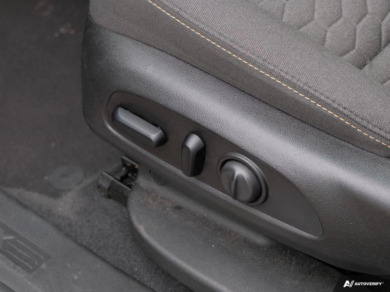 2019 Chevrolet Equinox LT Main Image