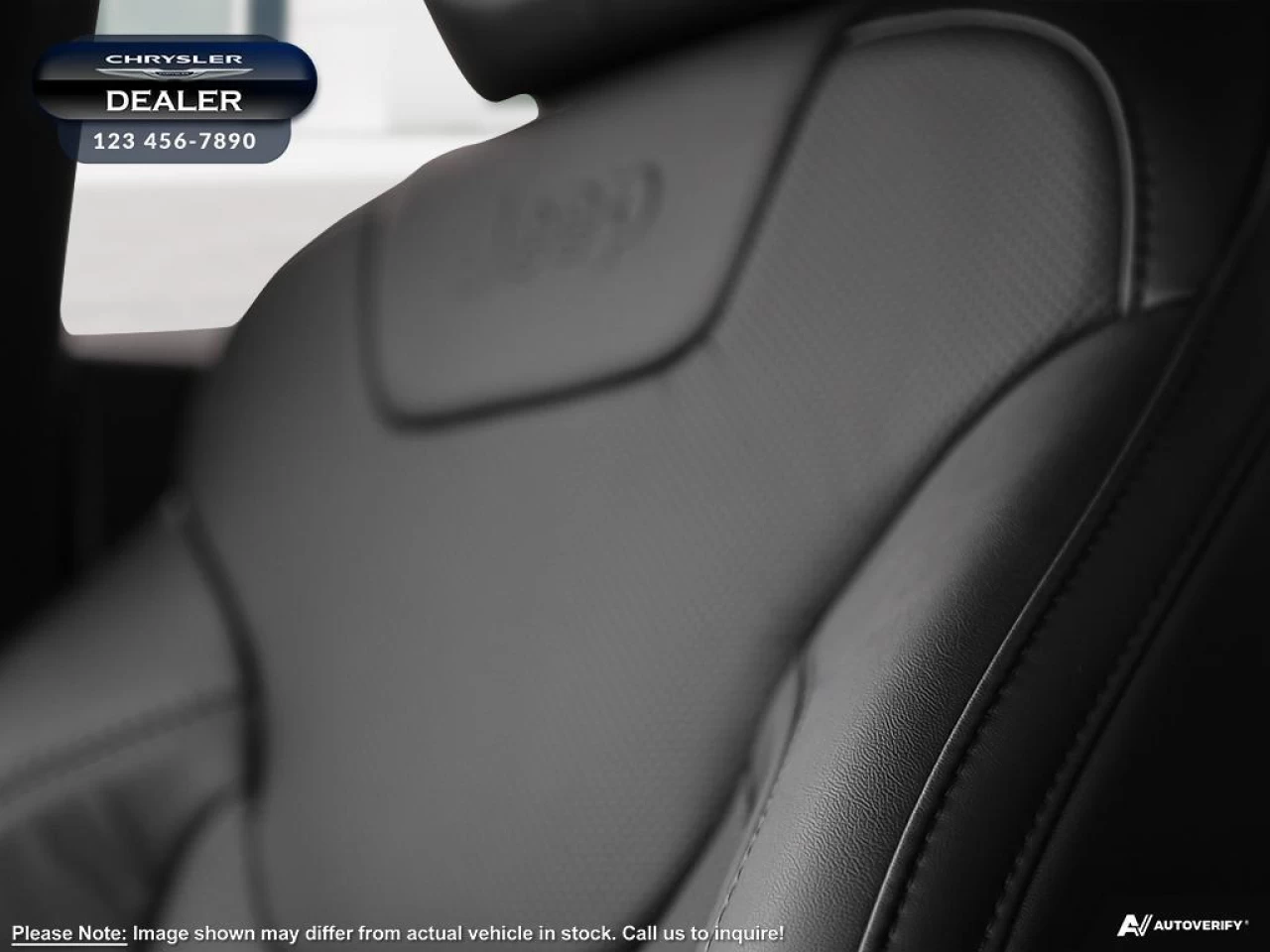 2022 Jeep Cherokee Altitude Main Image