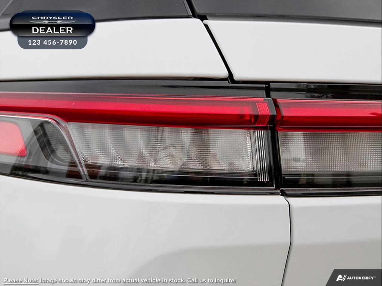 2023 Jeep Grand Cherokee Altitude Main Image