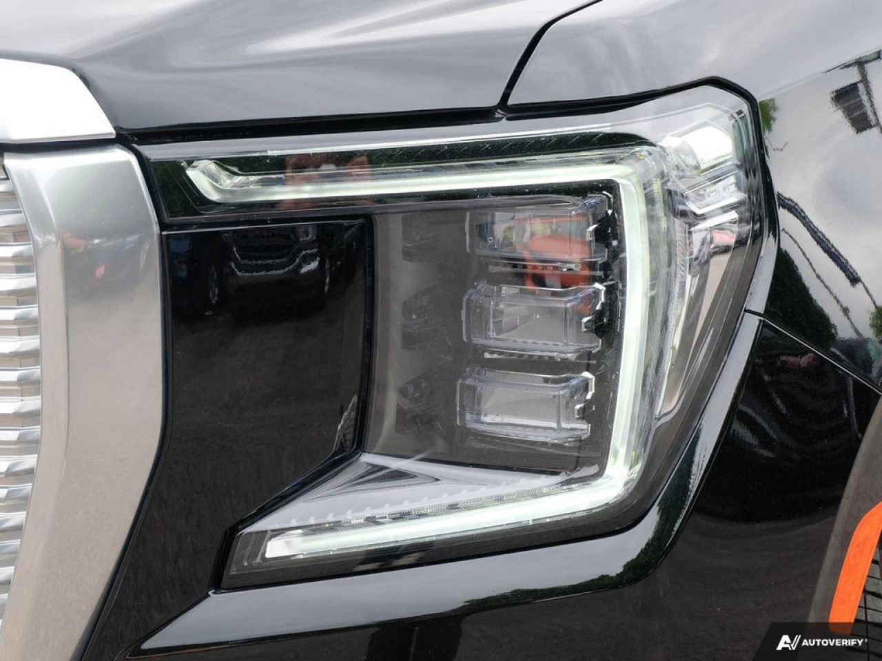 2021 GMC Yukon Denali Main Image