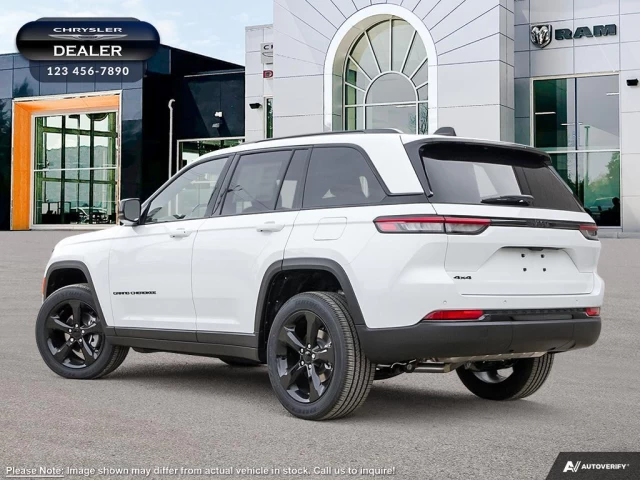 Jeep Grand Cherokee Altitude 2023