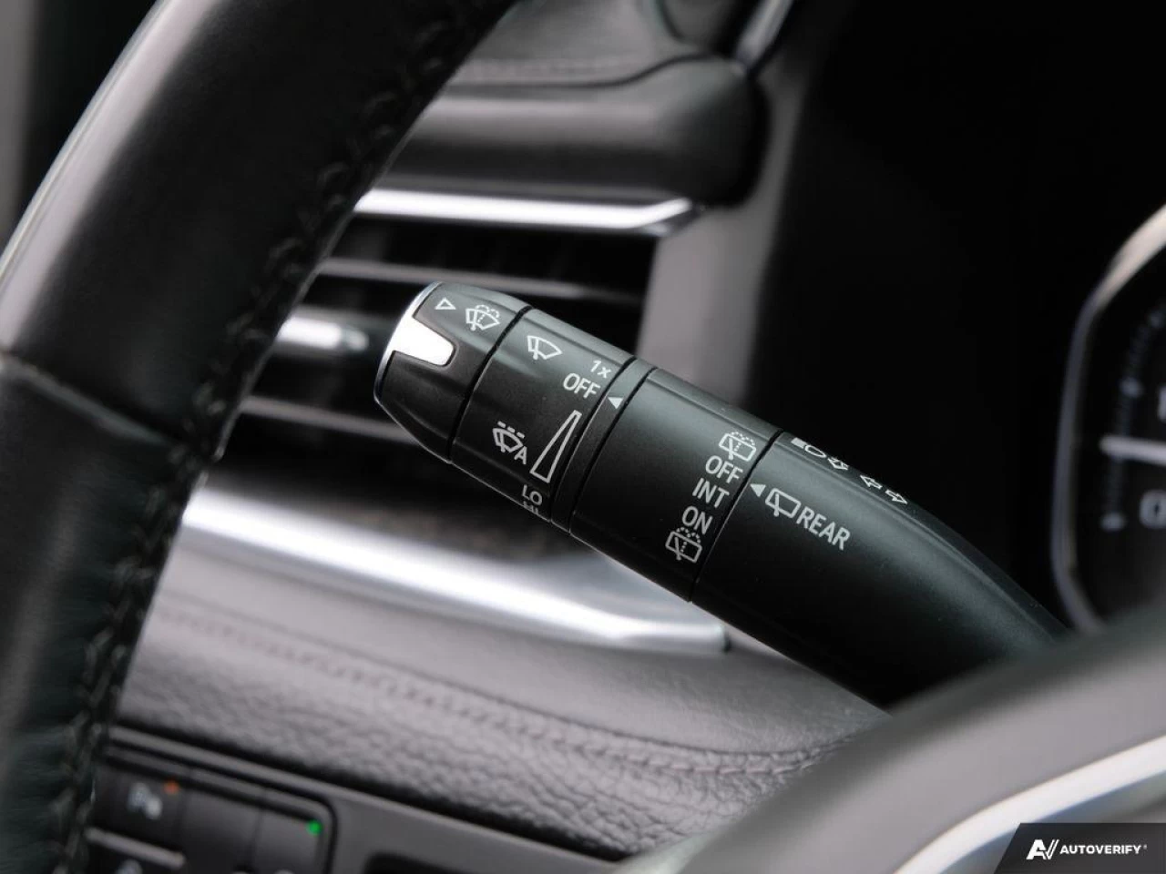 2021 GMC Yukon Denali Main Image