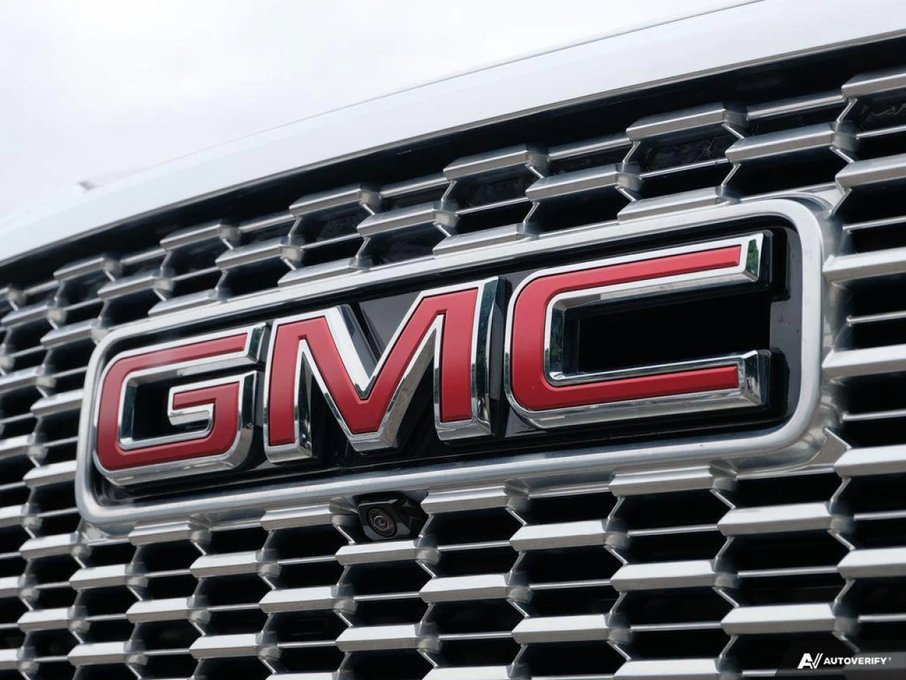 2021 GMC Yukon Denali Main Image