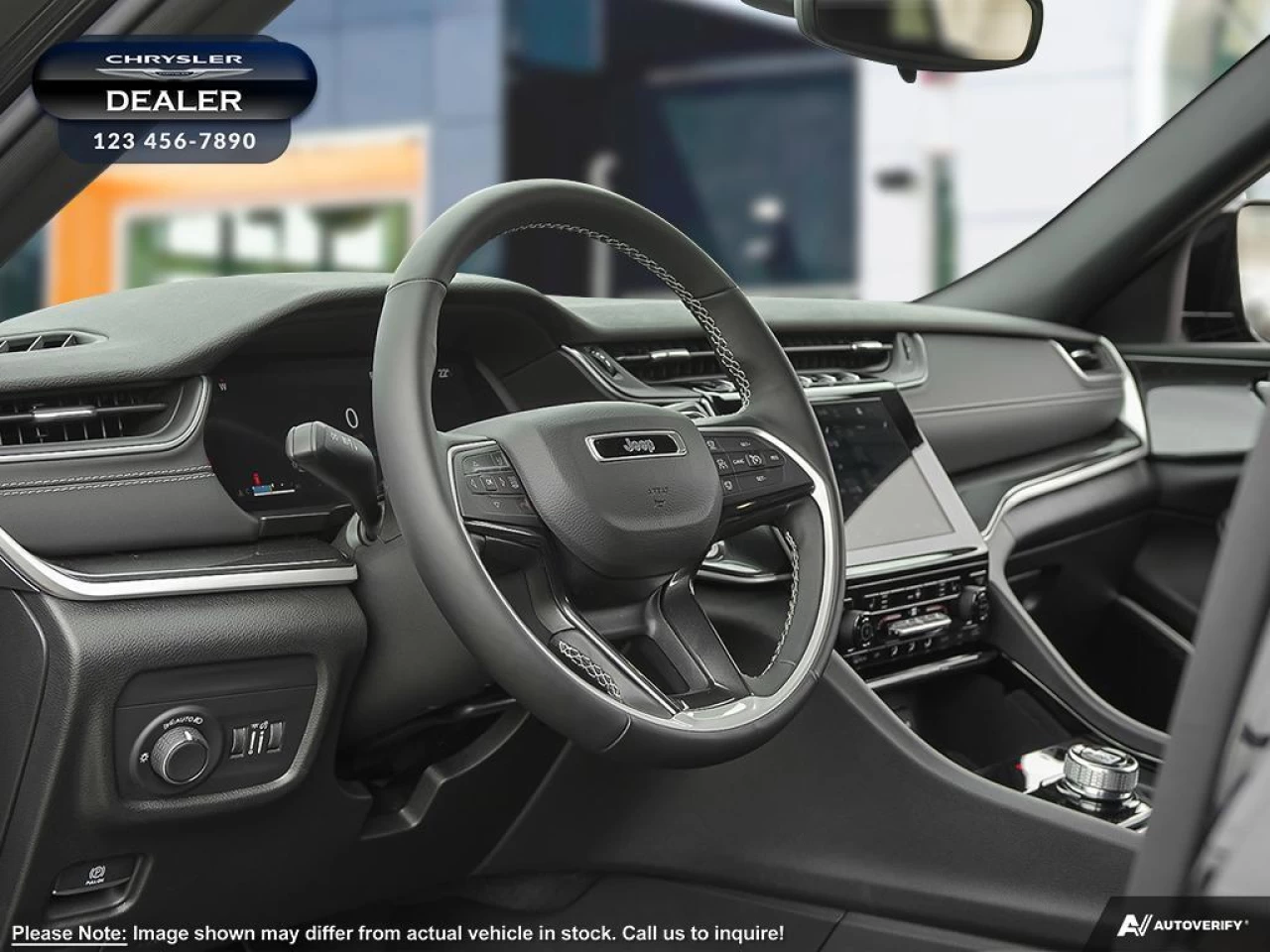 2023 Jeep Grand Cherokee Altitude Main Image