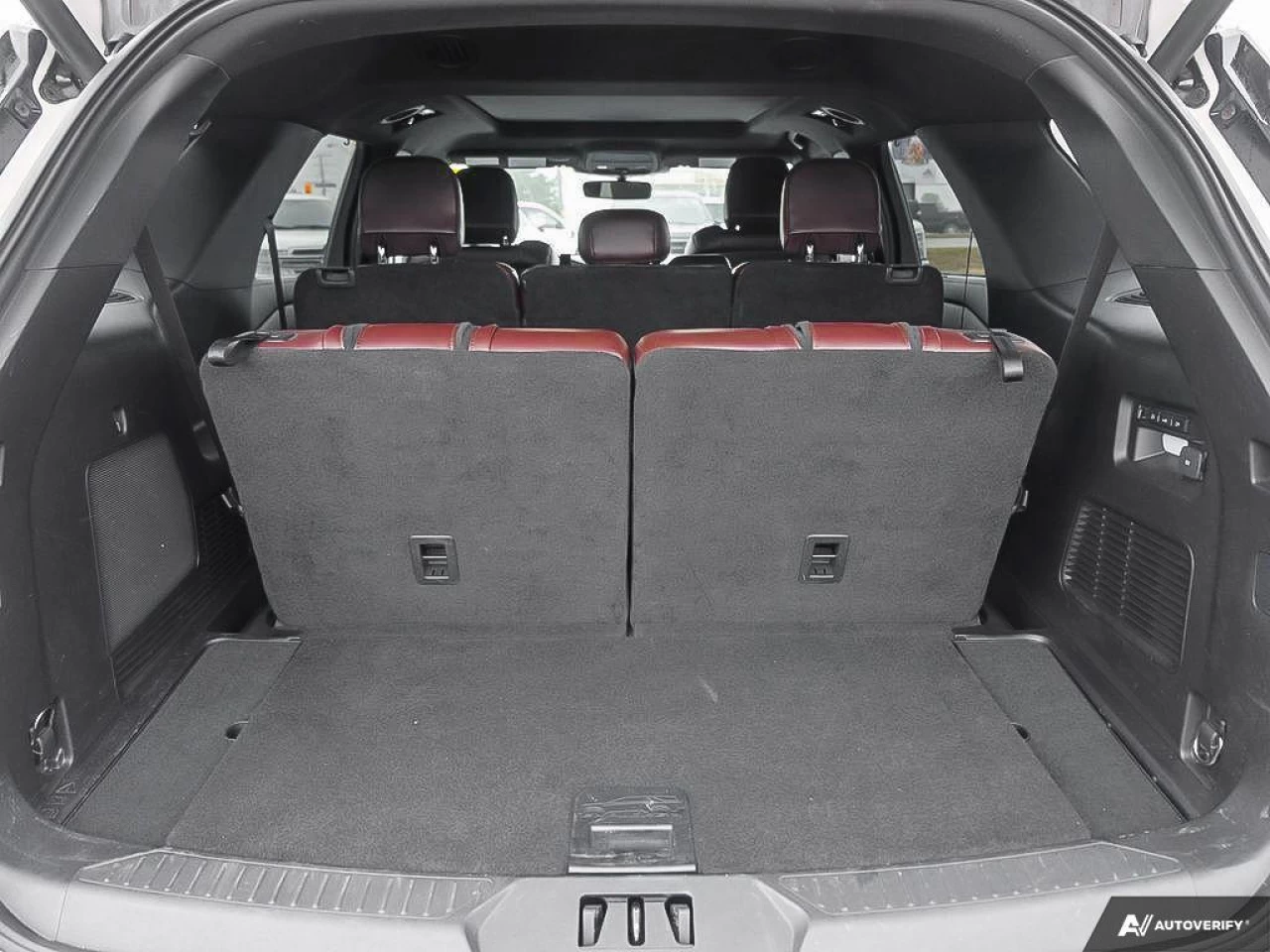 2020 Ford Explorer Platinum Main Image