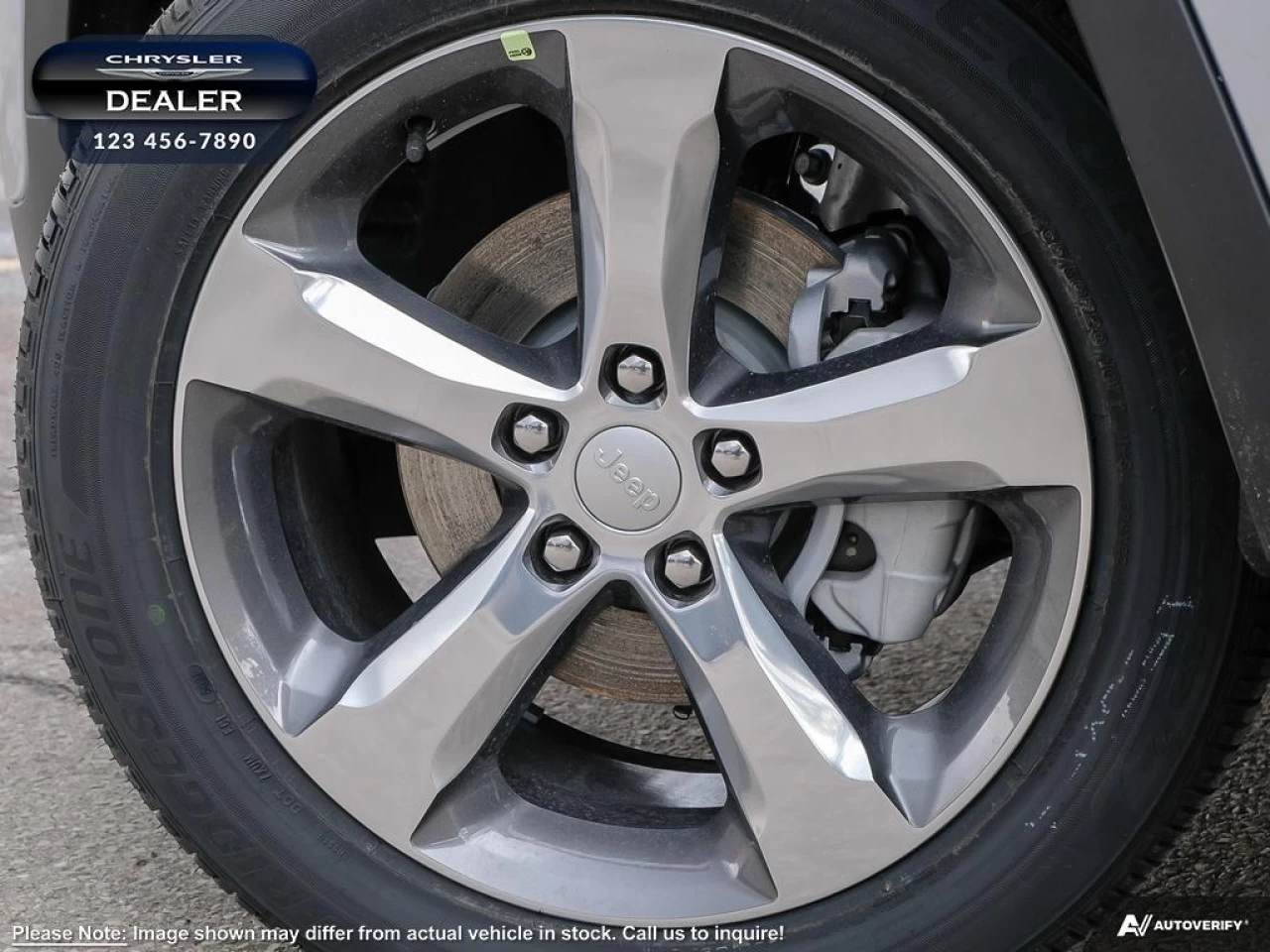 2022 Jeep Grand Cherokee Limited Main Image