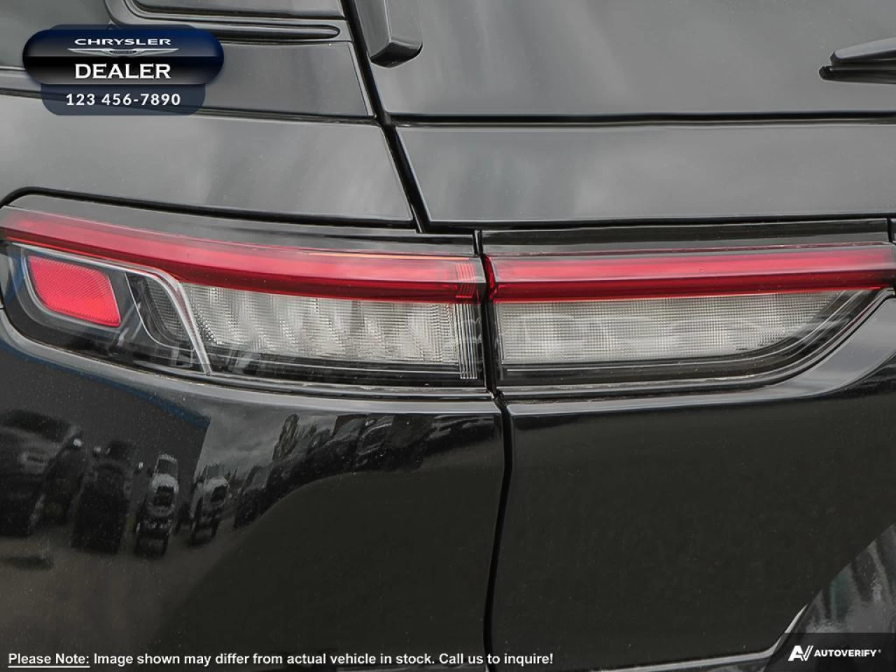 2023 Jeep Grand Cherokee Altitude Main Image