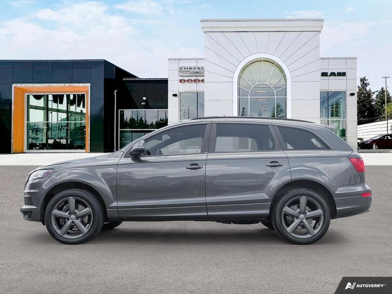 2015 Audi Q7 3.0L TDI Vorsprung Quattro Main Image