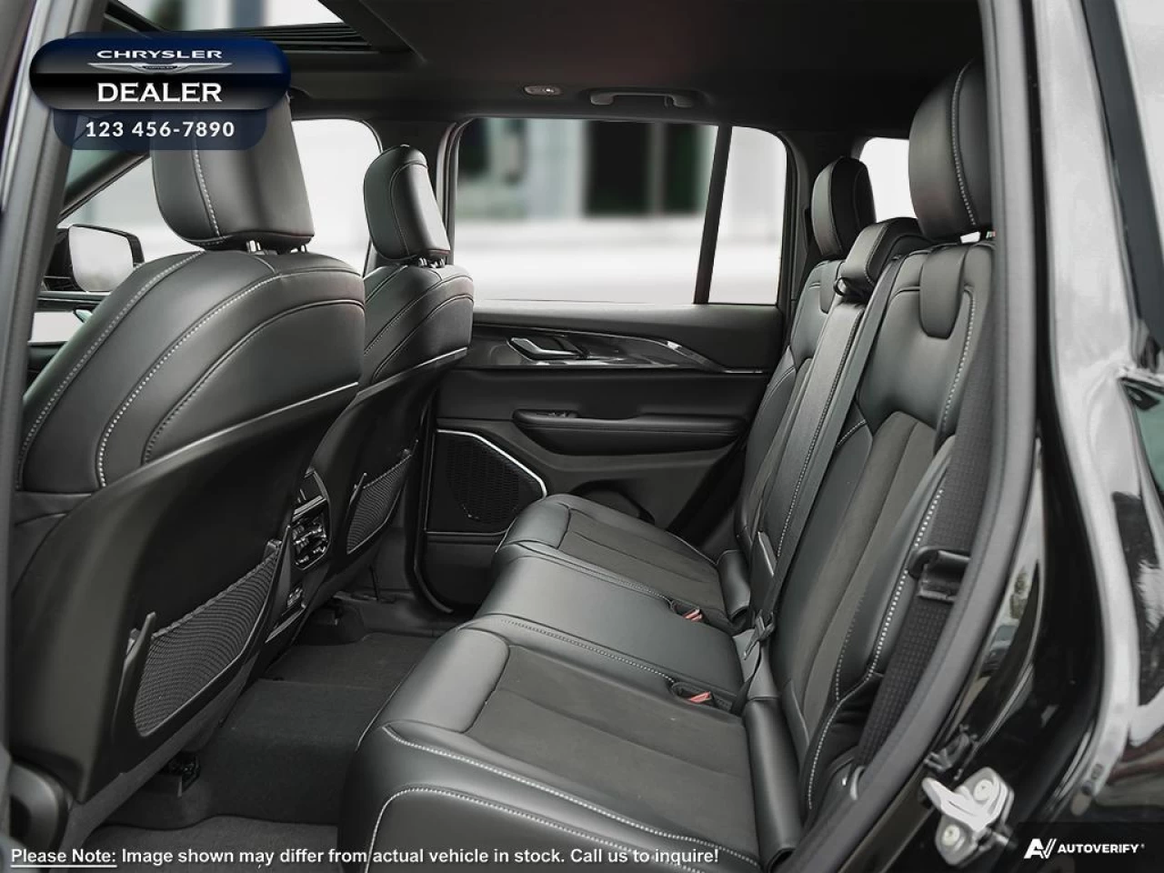 2023 Jeep Grand Cherokee Altitude Main Image