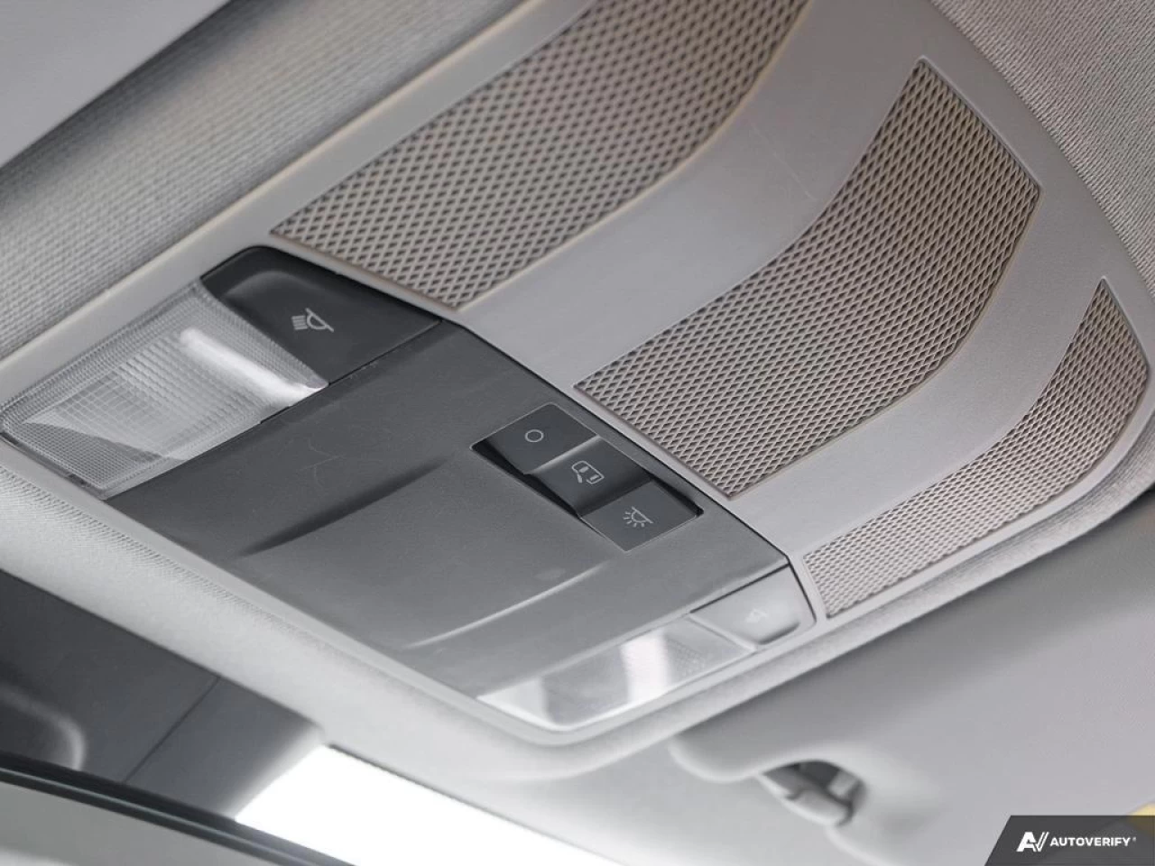 2022 Mitsubishi Eclipse Cross ES Main Image