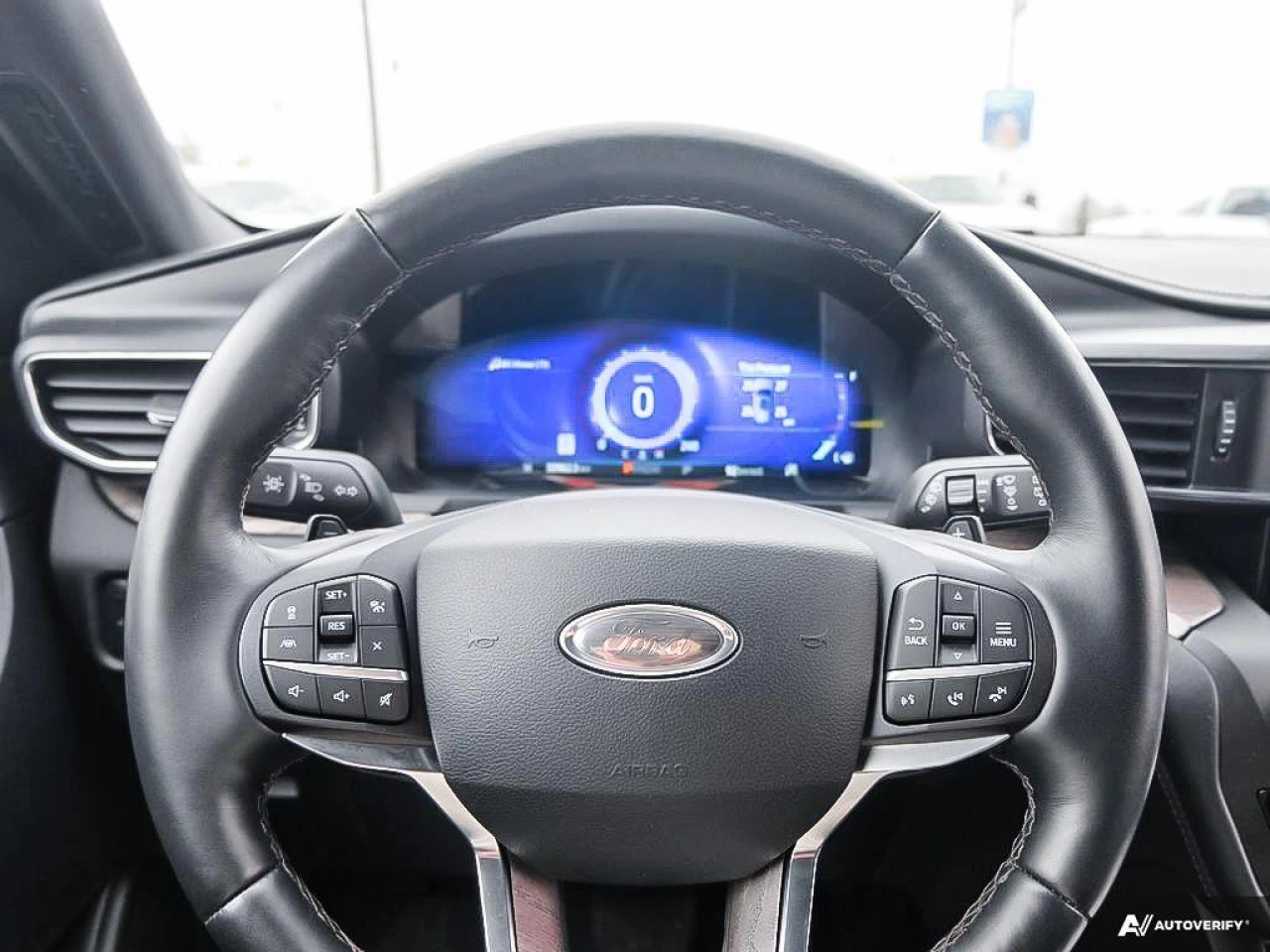 2020 Ford Explorer Platinum Main Image