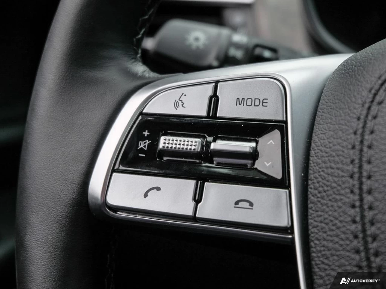 2022 Kia Telluride SX Main Image