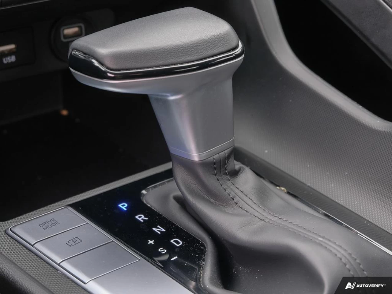 2022 Hyundai Elantra Preferred Main Image