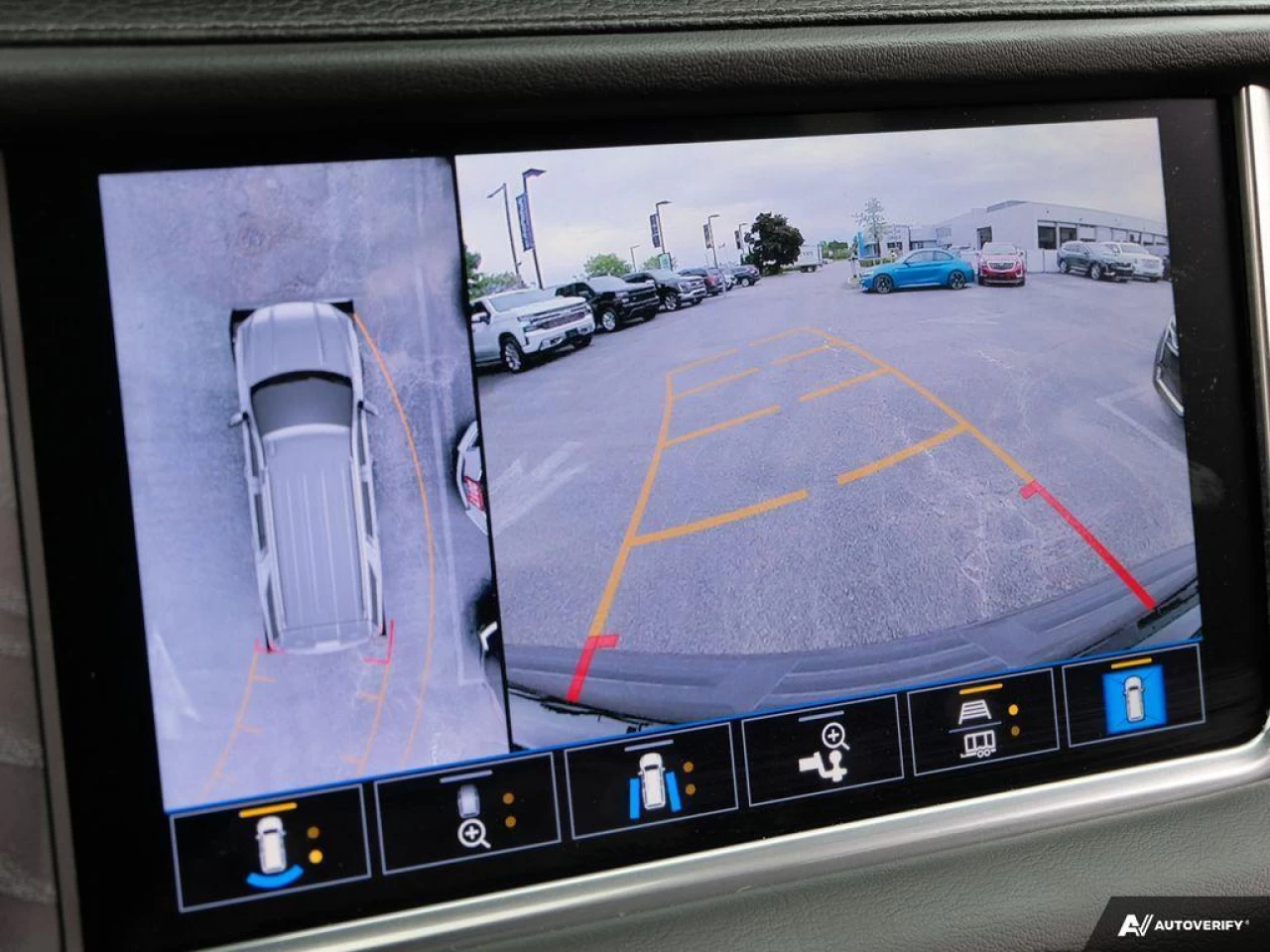 2021 GMC Yukon Denali Main Image