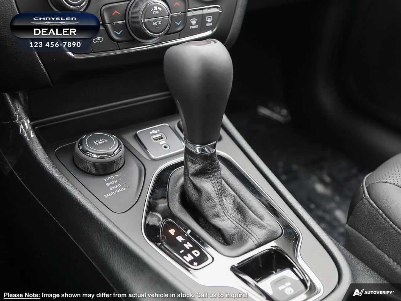 2022 Jeep Cherokee Altitude Main Image