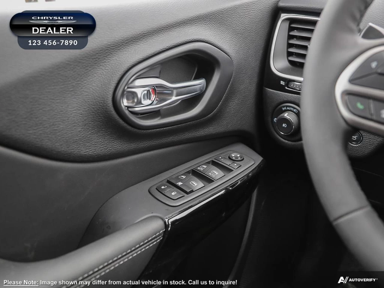 2022 Jeep Cherokee Altitude Main Image