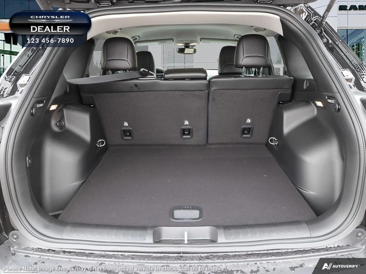 2022 Jeep Cherokee Altitude Main Image