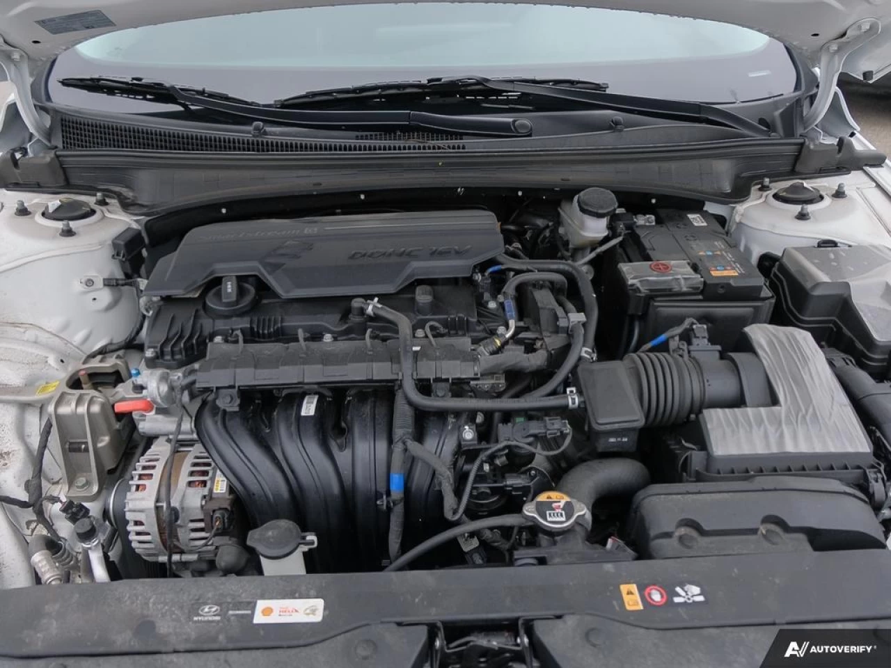 2022 Hyundai Elantra Preferred Main Image