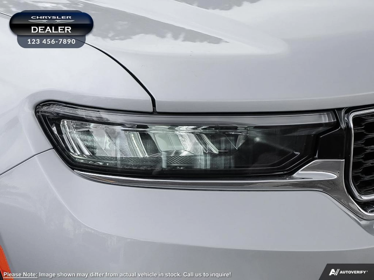 2022 Jeep Grand Cherokee Limited Main Image