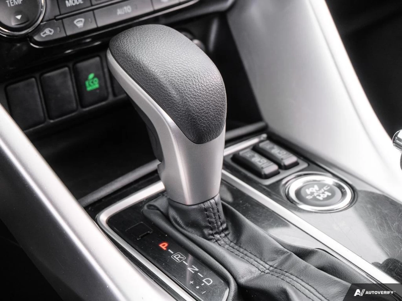 2022 Mitsubishi Eclipse Cross ES Main Image