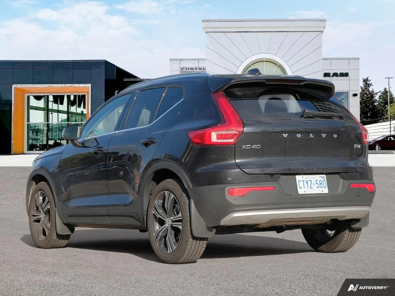 2022 Volvo XC40 T5 Inscription Main Image