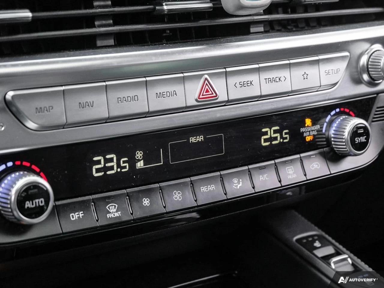 2022 Kia Telluride SX Main Image