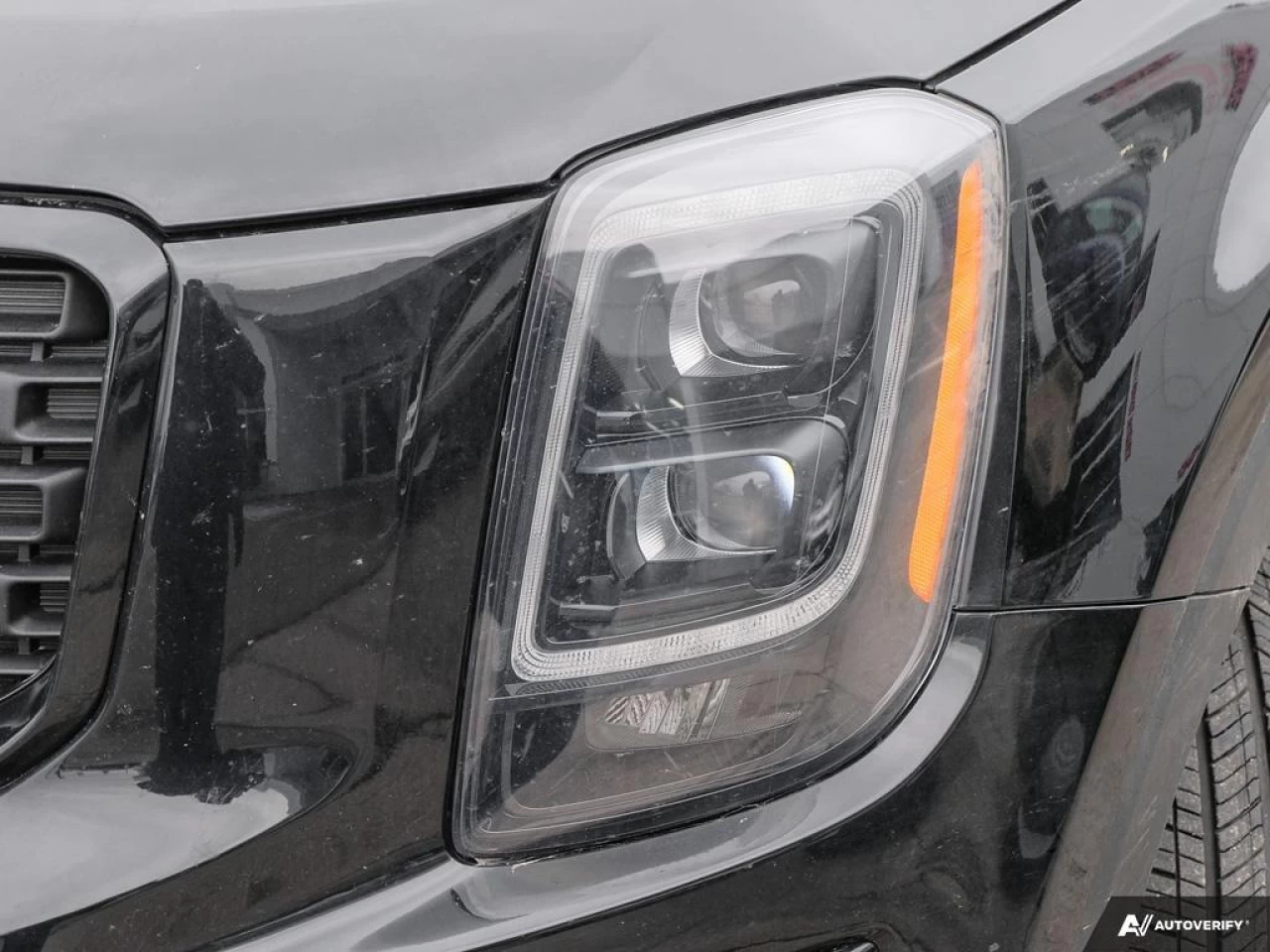 2022 Kia Telluride SX Main Image