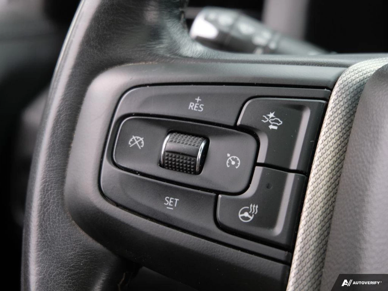 2021 GMC Yukon Denali Main Image