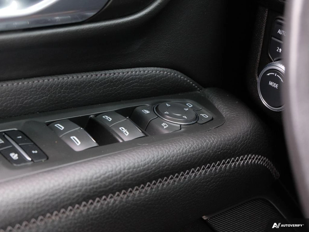 2021 GMC Yukon Denali Main Image