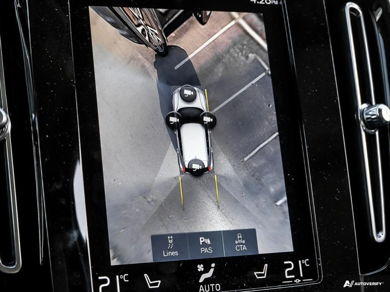 2022 Volvo XC40 T5 Inscription Main Image